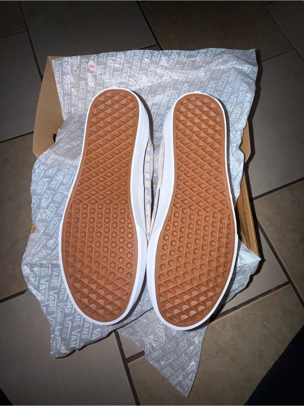 Vans - Picture 3 of 6